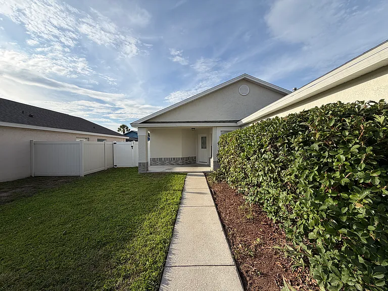 1646 Oak Hill Trl — Photo 4