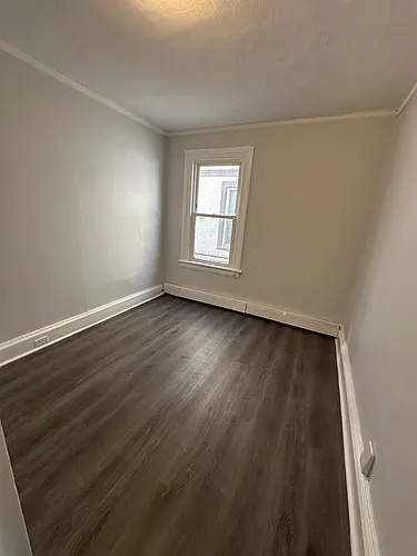 515 Jane St #1L Photo 1