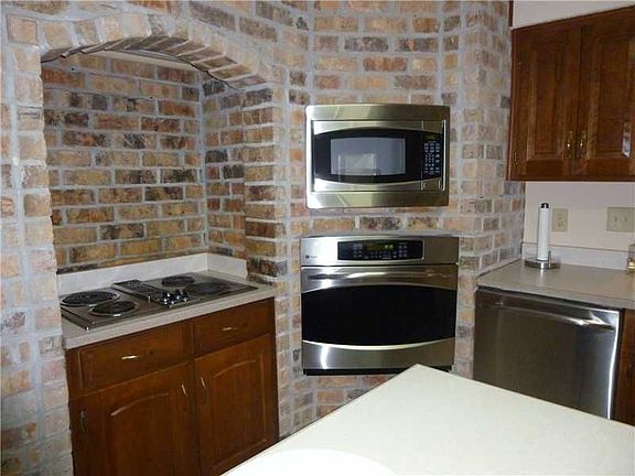3rd image of 6020 Brighton Pl