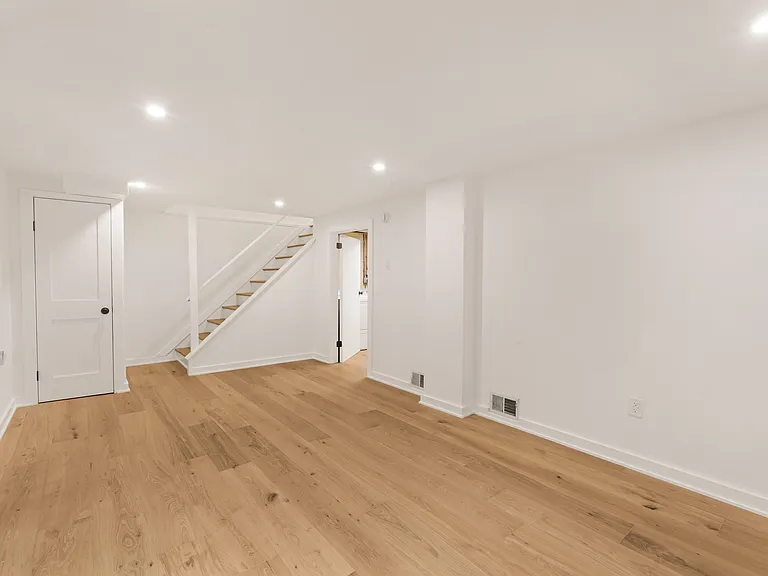5 Somerset Hills Ct #B — Photo 11