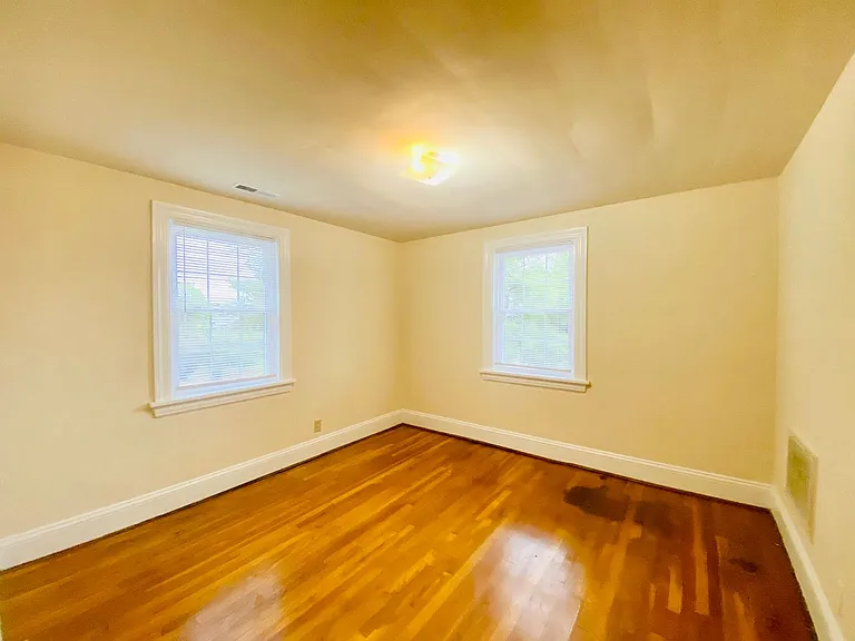4208 Fitzhugh Avenue — Photo 26