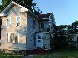 2nd image of 1012 Walnut St