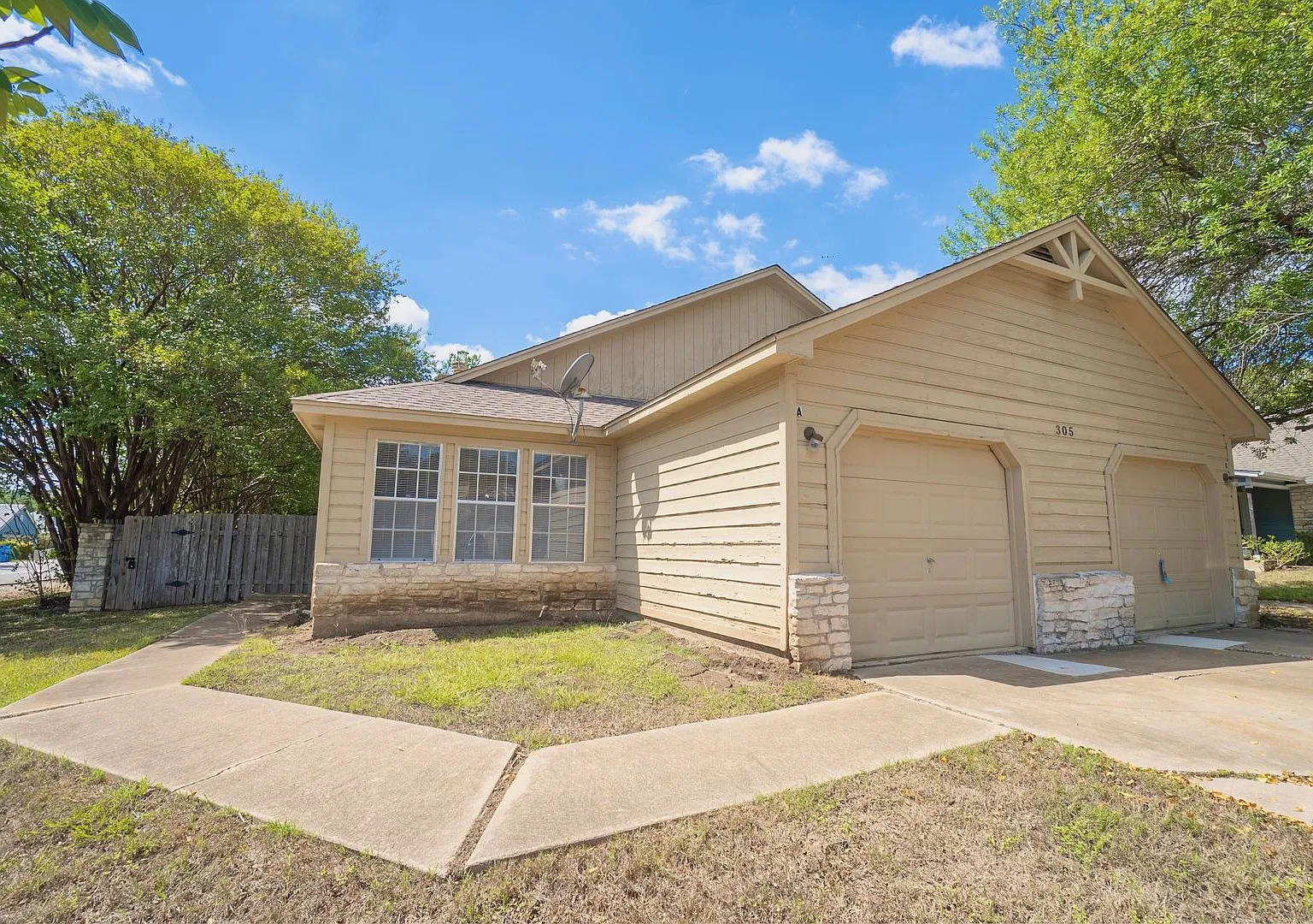 305 Regatta Ct — Photo 2