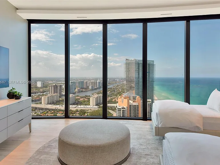 18555 Collins Ave #4705 — Photo 33