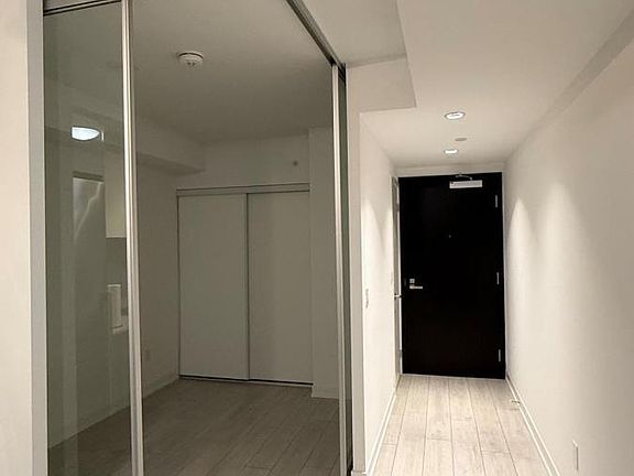 3rd image of 31 Tippett Rd #505