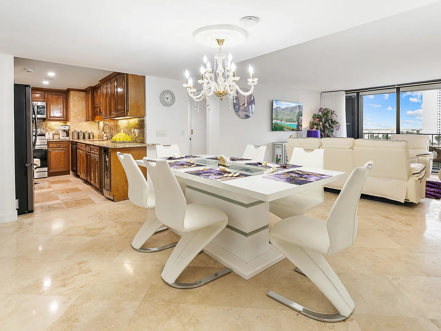 2 bed, 2.0 bath, 1170 sqft, $3,200 — Photo 3