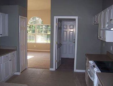 3rd image of 33 Beacon Mill Ln
