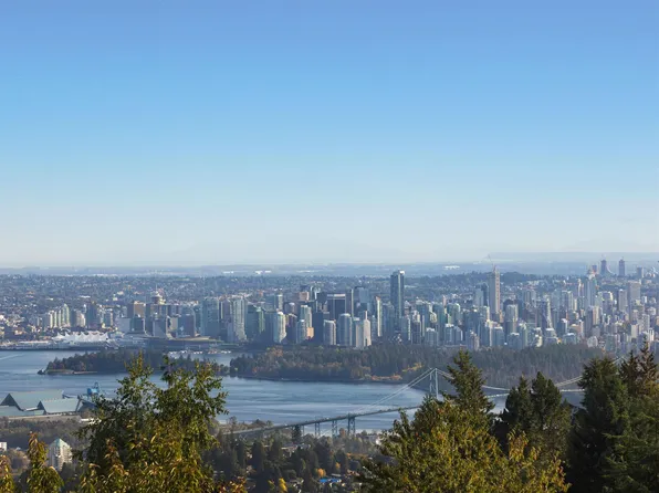 1565 Vinson Creek Rd, West Vancouver, BC V7S 2Y4