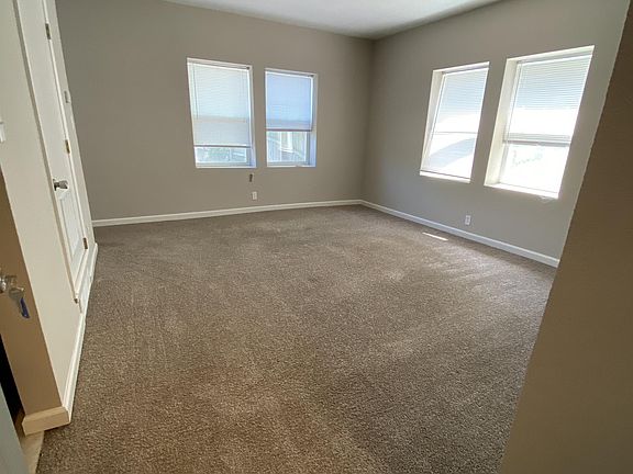 2nd image of 1305 E Armour Blvd #107