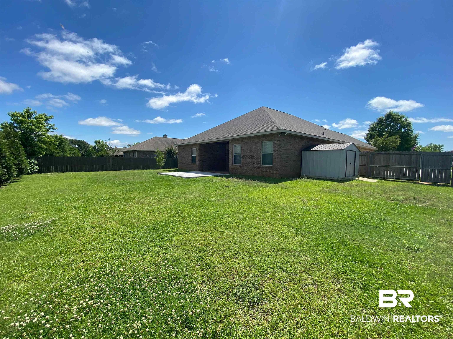 3 bed, 2.5 bath, 2084 sqft, $2,300 — Photo 4