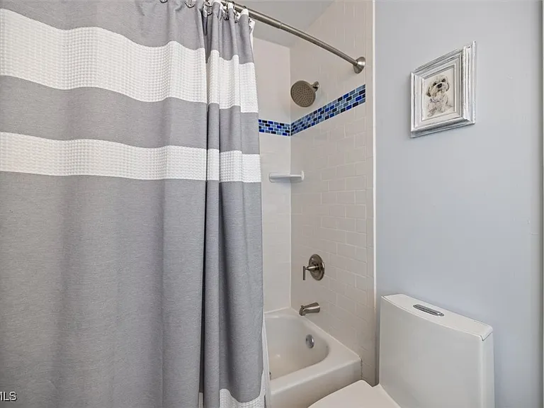4516 SW 21st Pl — Photo 45
