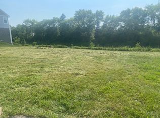 110 Gloria Dr, Elgin, IL 60120