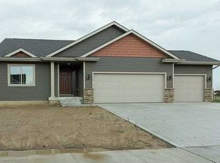 812 NW Autumn Park, Grimes, IA 50111