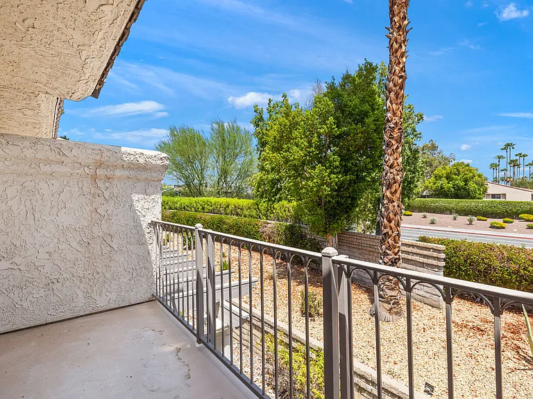 505 S Farrell Dr #D20 — Photo 9