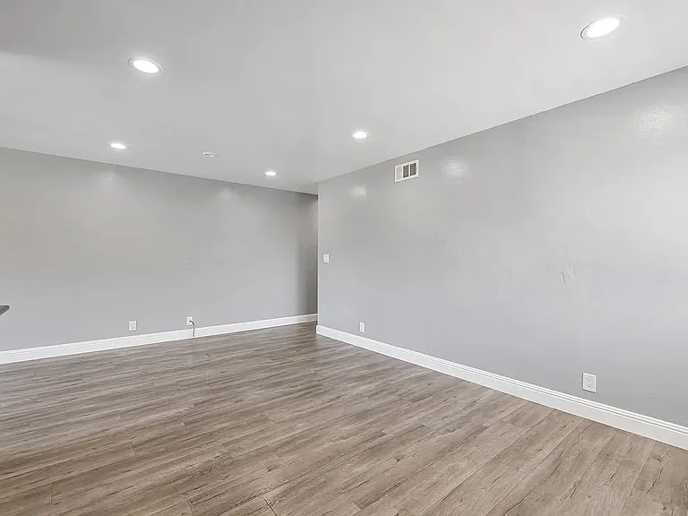 262 Tradewinds Ct #4 — Photo 9