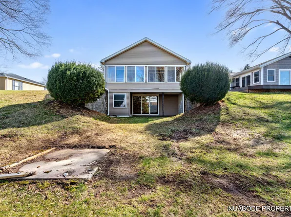 28 Culbert Dr, Hastings, MI 49058