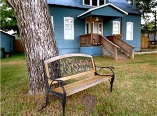 39 N Curry St, Bellville, TX 77418