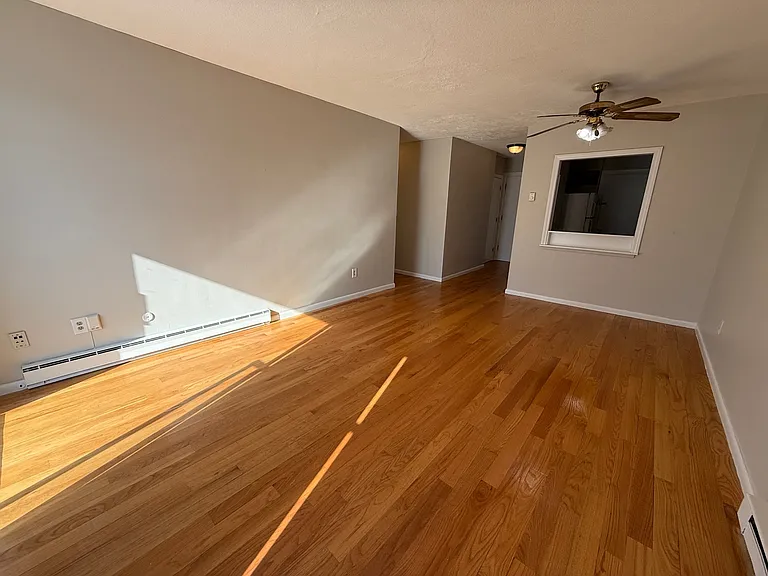 44 Maple St #101 — Photo 7