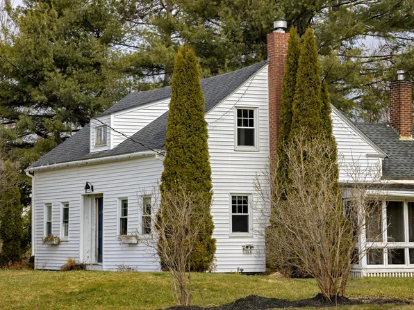 17 Village Street, Jefferson, ME 04348