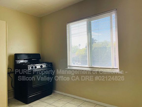 3rd image of 716 N 1st St APT 6