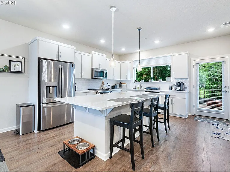 16844 SE Fox Glen Ct — Photo 1
