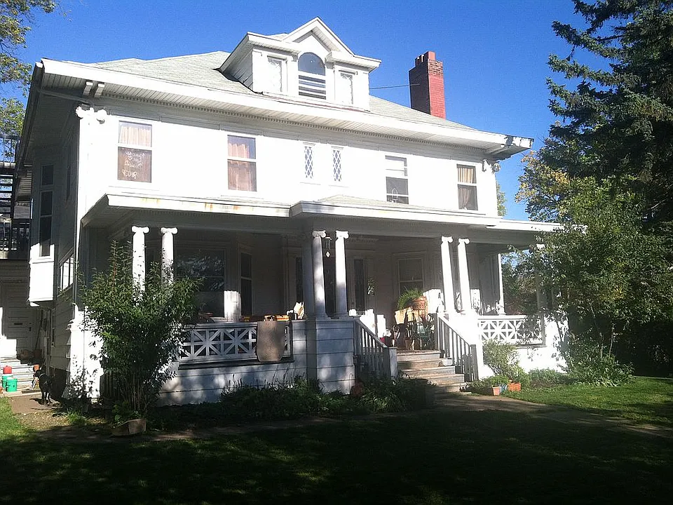 Historic American foursquare