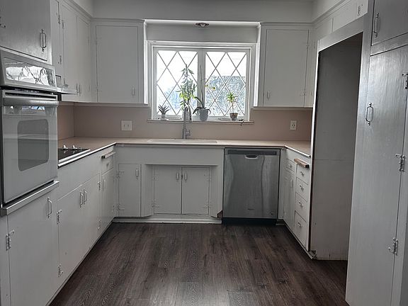 2nd image of 2030 Winnett St