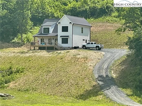 878 Ballou Farm Road, Crumpler, NC 28617