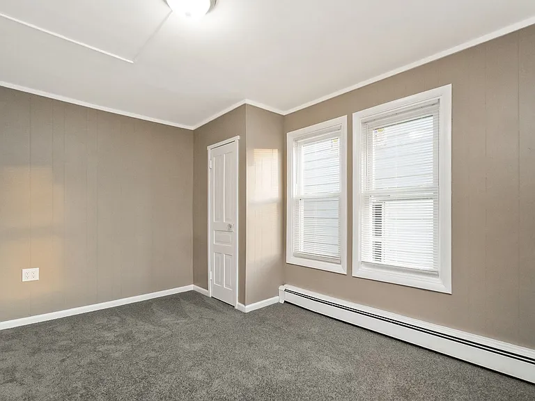 439 W Church St — Photo 32