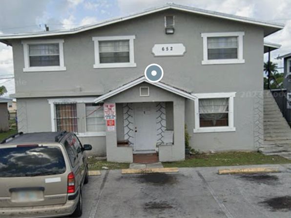 652 SW 4th St APT 1