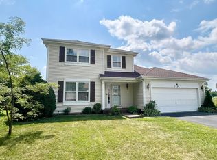 1436 Bridgedale Rd, Crystal Lake, IL 60014