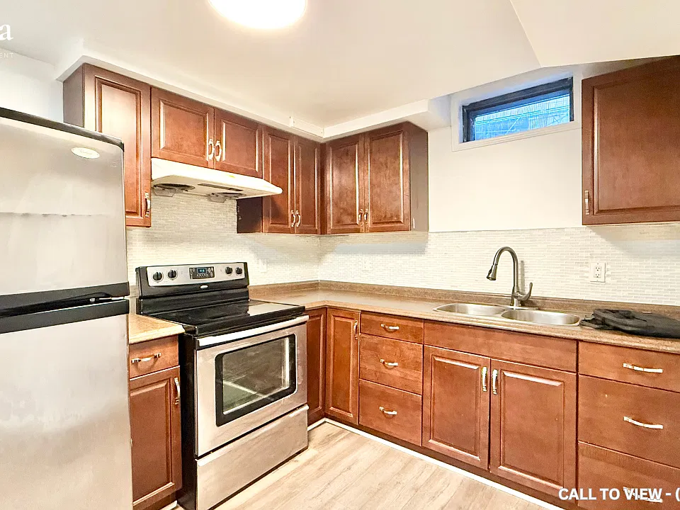 27 Middlecote Dr #2