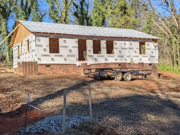 514 Robertson St, South Hill, VA 23970