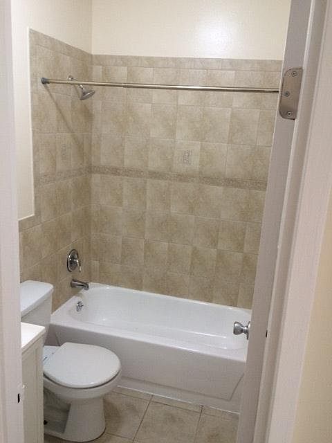 2nd image of 1000 Targee St APT 3U