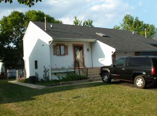 1714 Zeppelin Dr, Hanover Park, IL