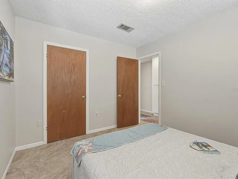 740 E Pearl St #E — Photo 12