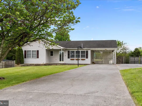 201 Nightingale Ave, Stephens City, VA 22655