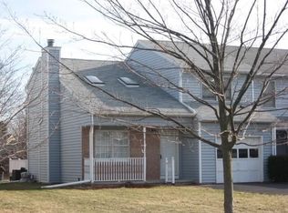 5679 Running Brook Rd, Farmington, NY 14425