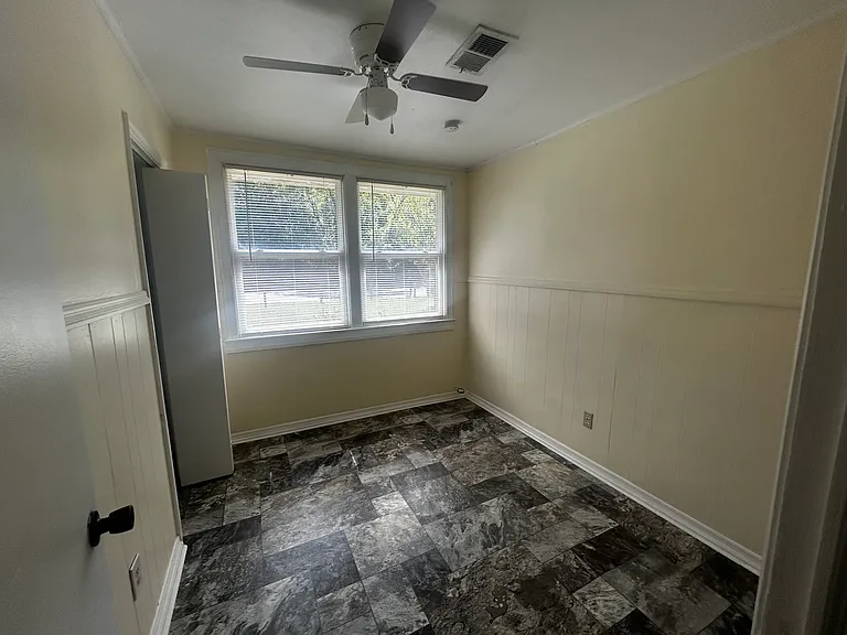 461 Sweetwater Cir — Photo 17