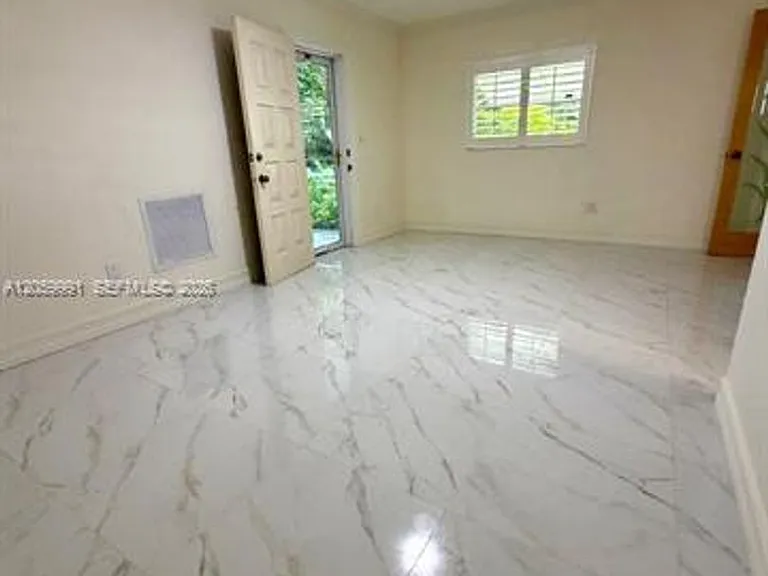 2844 Coconut Ave — Photo 18