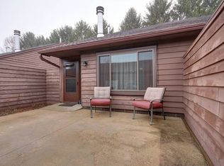 22 Evergreen Sq #A, Savoy, IL