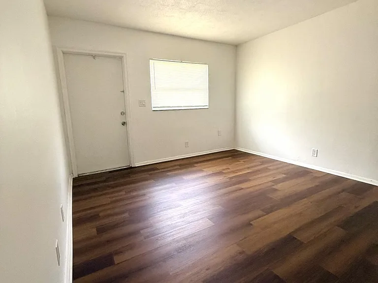 4001 NW 31st Ave #4 — Photo 17