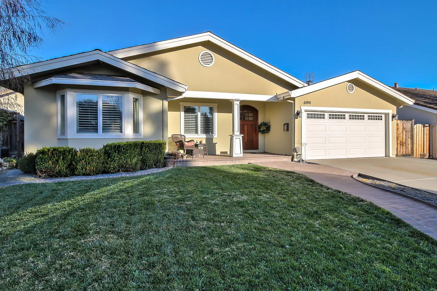 6194 Glider Dr photo 1