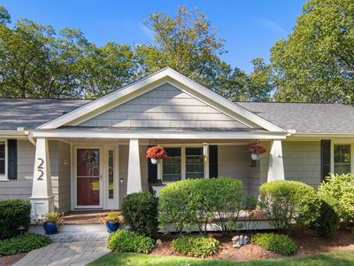 22 Peachtree Rd, Lexington, MA, 02420