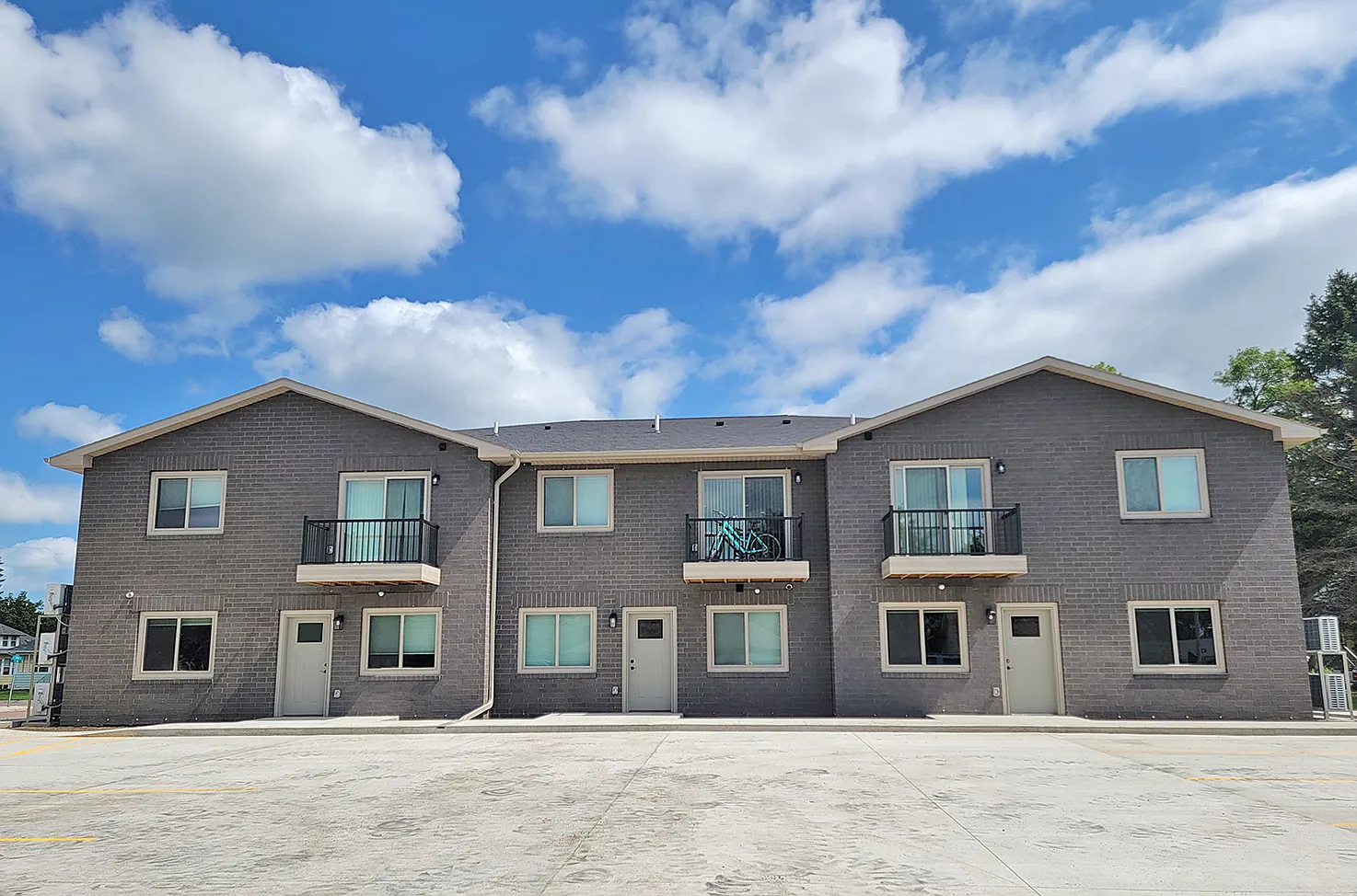 629 11th Avenue Apartments — Photo 3