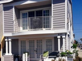 223 34th St, Newport Beach, CA 92663