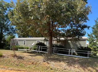 2502 Dilmore Rd, Cottondale, FL 32431