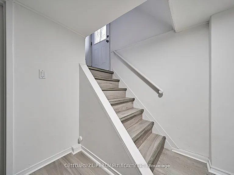 48 Tulloch Dr #BASEMENT — Photo 3