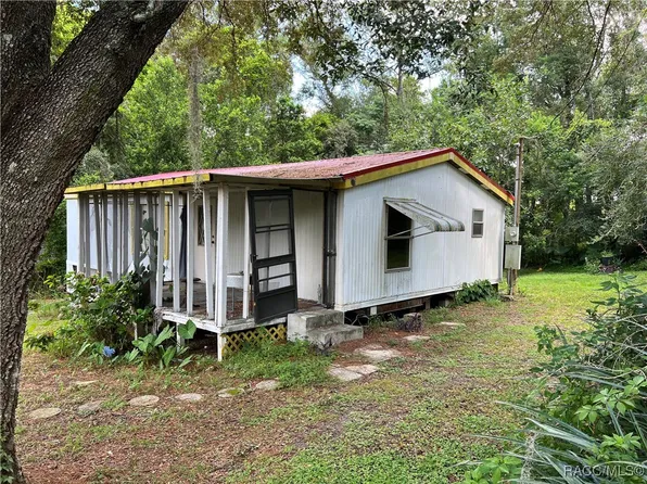 2477 E North St, Inverness, FL 34453