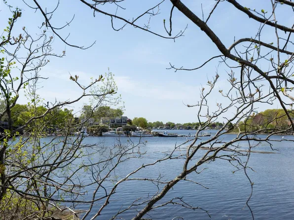 396 Portsmouth Avenue, New Castle, NH 03854